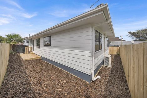 Photo of property in 9 Southview Place, Wattle Downs, Auckland, 2102