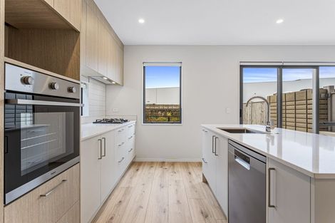 Photo of property in 105 Katikati Drive, Manurewa, 2102