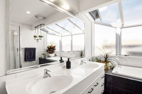 Photo of property in 7a Gordon Road, Mount Maunganui, 3116