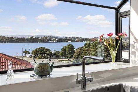 Photo of property in 378f2 Evans Bay Parade, Hataitai, Wellington, 6021