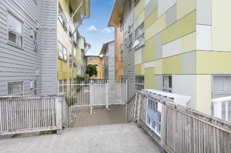 Photo of property in Drummond Street Flats, 1/19 Drummond Street, Mount Cook, Wellington, 6021