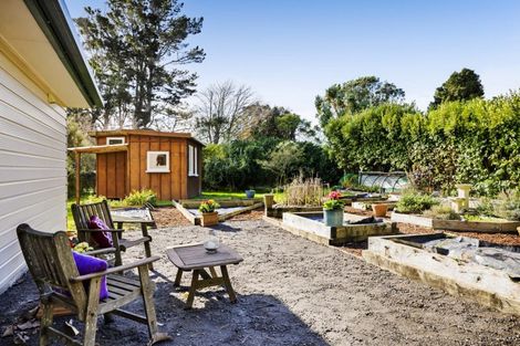 Photo of property in 164 Cross Road, Lepperton, New Plymouth, 4373
