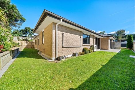 Photo of property in 4 Frederick Place, Whalers Gate, New Plymouth, 4310