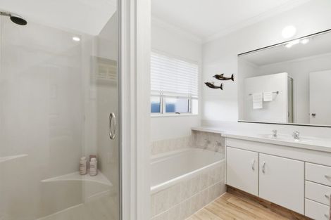 Photo of property in 30 Russley Drive, Mount Maunganui, 3116