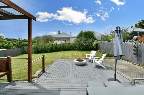 Photo of property in 32 Karaka Street, Helensville, 0800