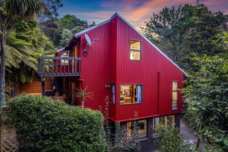 Photo of property in 8 Selwyn Avenue, Glen Eden, Auckland, 0602