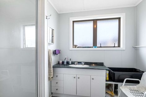 Photo of property in 14 Tainui Street, Castlecliff, Whanganui, 4501