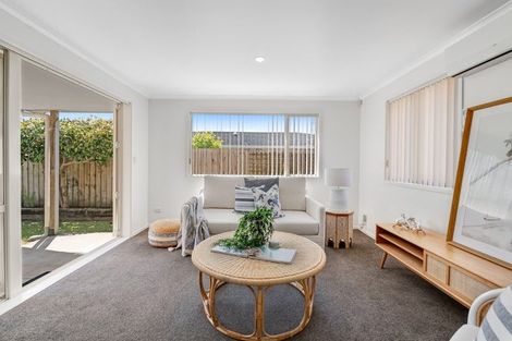 Photo of property in 8/262 Centreway Road, Orewa, 0931