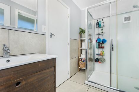 Photo of property in 4 Nikau Place, Waiuku, 2123