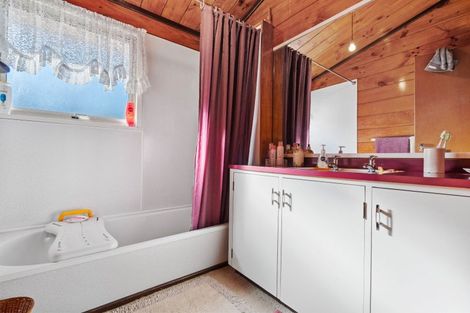 Photo of property in 13 Humphries Street, Greytown, 5712