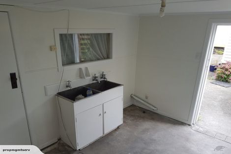 Photo of property in 15 Sherwood Avenue, Te Atatu South, Auckland, 0610