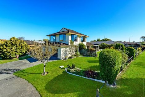 Photo of property in 32 Ben Nevis Drive, Broomfield, Christchurch, 8042