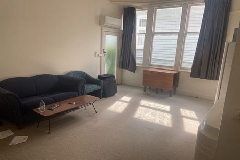 Photo of property in 2/106 Glenmore Street, Northland, Wellington, 6012