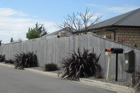 Photo of property in 7 Parkinson Place, Woodend, 7610