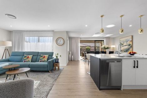 Photo of property in 7 Ruru Lane, Hurworth, New Plymouth, 4310