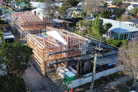 Photo of property in 220 Geraldine Street, Edgeware, Christchurch, 8013