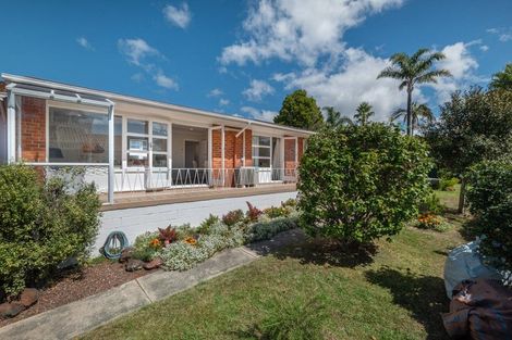 Photo of property in 1/5 Onepoto Road, Hauraki, Auckland, 0622