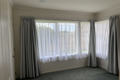 Photo of property in 3 Russett Grove, Henderson, Auckland, 0612