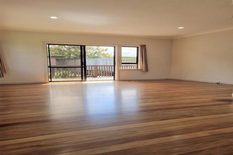 Photo of property in 17 Willerton Avenue, New Lynn, Auckland, 0600