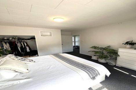 Photo of property in 14 Waari Avenue, Sunnyvale, Auckland, 0612