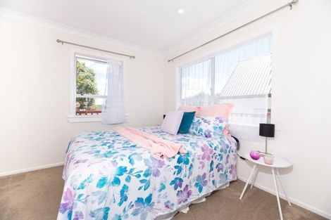 Photo of property in 1/29 Humphrey Kemp Avenue, Henderson, Auckland, 0612