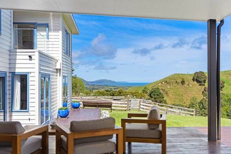 Photo of property in 105 Waterfall Road, Paraparaumu, 5032