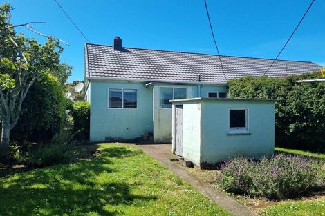 Photo of property in 2 Chard Street, Westown, New Plymouth, 4310