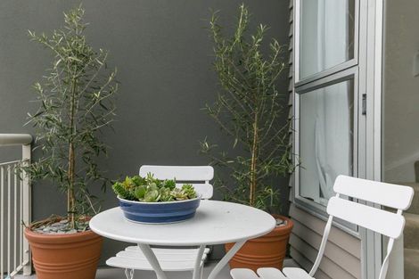 Photo of property in Mondrian Townhouses, 4/24 Hanson Street, Mount Cook, Wellington, 6021