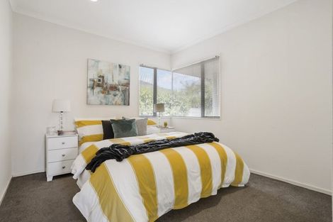 Photo of property in 20 Moyrus Crescent, East Tamaki Heights, Auckland, 2016