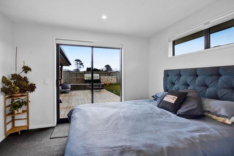 Photo of property in 1 Macbeth Street, Stratford, 4332