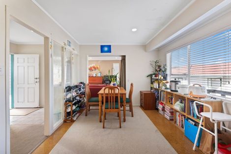 Photo of property in 70 Priestley Drive, Bucklands Beach, Auckland, 2014