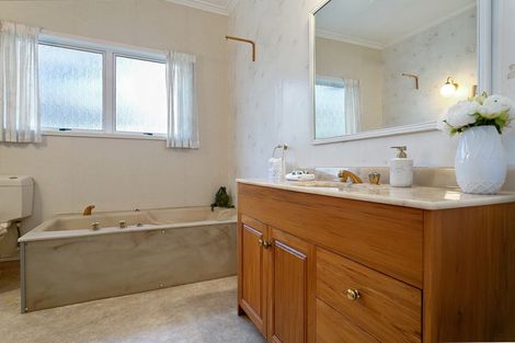 Photo of property in 29 Hamilton Road, Cambridge, 3434