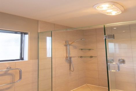 Photo of property in 230c Devonport Road, Tauranga, 3110