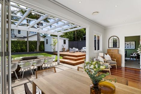 Photo of property in 40 Ngataringa Road, Devonport, Auckland, 0624