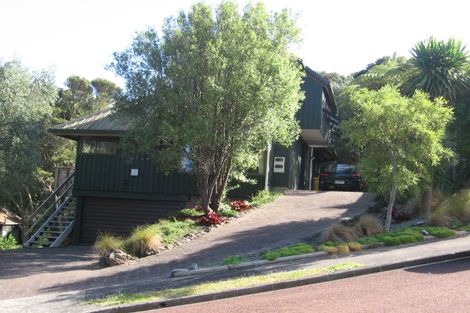 Photo of property in 12 Hebe Place, Birkenhead, Auckland, 0626