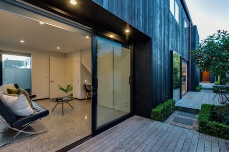 Photo of property in 20 Peacock Street, Christchurch Central, Christchurch, 8013