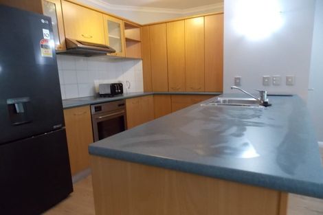 Photo of property in Endeavour Apartments, 23/125u Thorndon Quay, Pipitea, Wellington, 6011