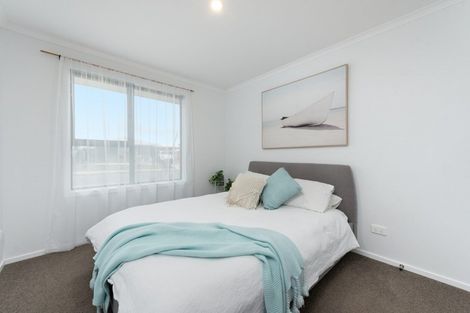 Photo of property in 5 Raiha Street, Papamoa Beach, Papamoa, 3118