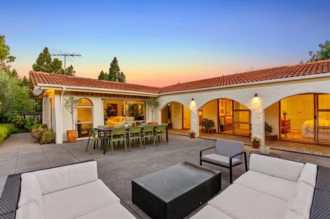Photo of property in 84 Chelsea View Drive, Chatswood, Auckland, 0626