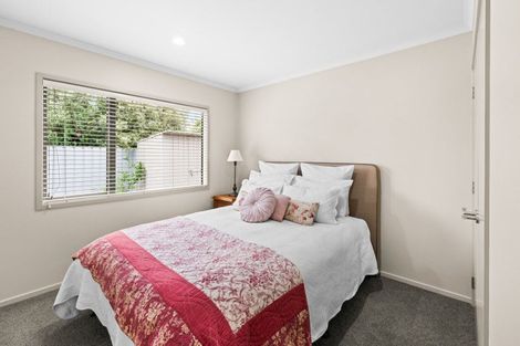 Photo of property in 323 Southland Place, Raureka, Hastings, 4120