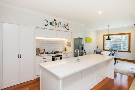 Photo of property in 31 Manapouri Crescent, Hokowhitu, Palmerston North, 4410