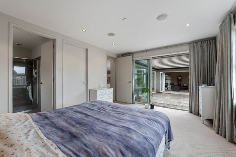 Photo of property in 4 Links Drive, Waiwhakaiho, New Plymouth, 4312