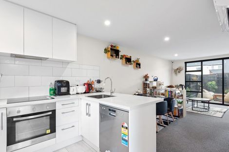 Photo of property in 8/68 Barbour Street, Waltham, Christchurch, 8011
