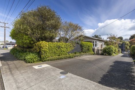 Photo of property in 34 Aubrey Street, New Plymouth, 4310
