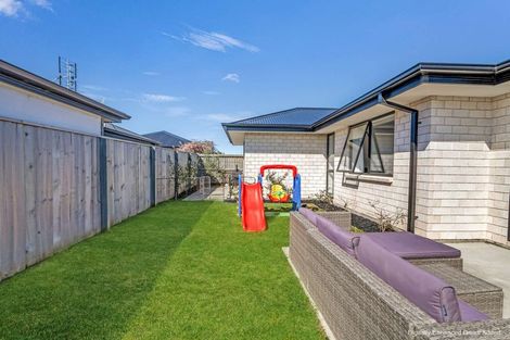 Photo of property in 19 Batchelor Place, Kaiapoi, 7630