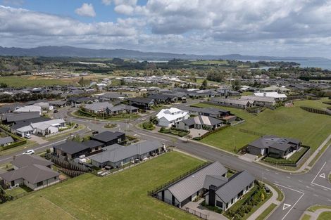 Photo of property in 32 Ridge Drive, Omokoroa, 3114