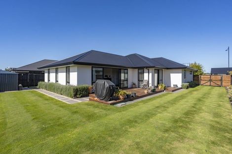 Photo of property in 7 Valour Drive, Rangiora, 7400