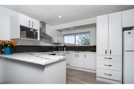 Photo of property in 1/16 Starforth Place, Henderson, Auckland, 0612