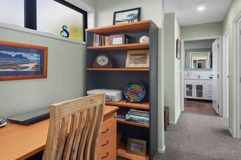 Photo of property in 24 Tawhai Place, Parahaki, Whangarei, 0112