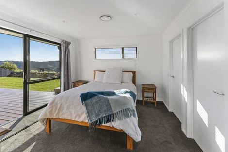 Photo of property in 8 Huntaway Close, Stoke, Nelson, 7011